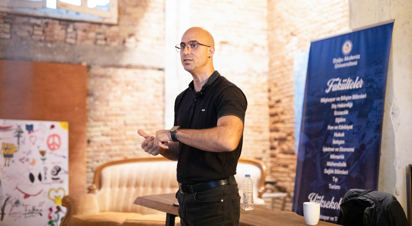 AI Discussed at EMU Science Cafe: “Are We Still in Control?”